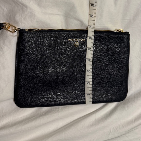 NWT Michael Kors wristlet clutch - Picture 6 of 8